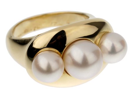 Chanel Vintage Yellow Gold Pearl Cocktail Ring Size 6 1 2 For Sale